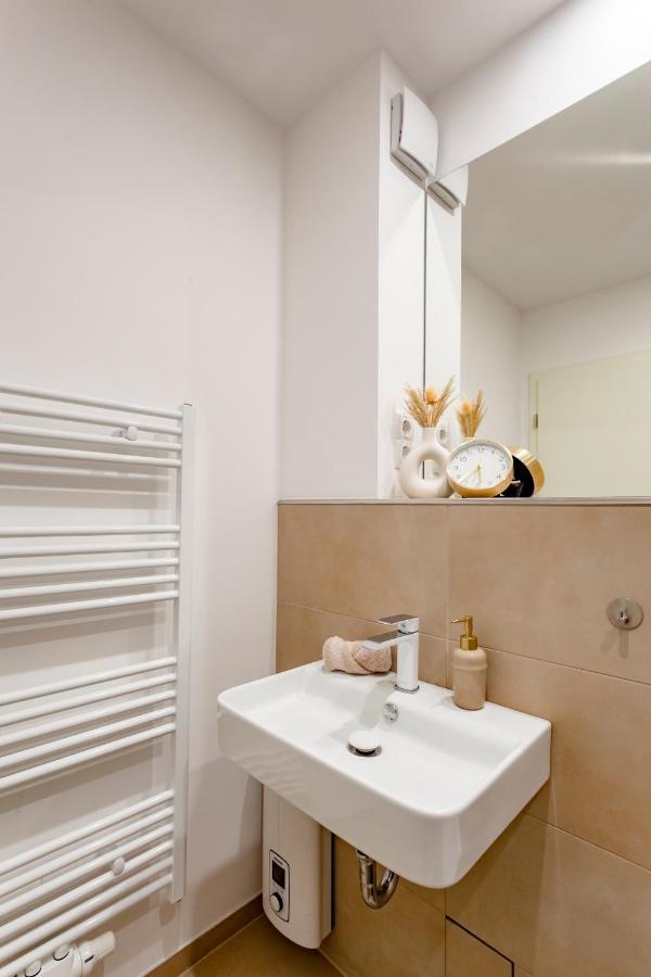 Fabulous 2 Room City Apartment - 60 Qm - Contactless Check-In Hannover Esterno foto